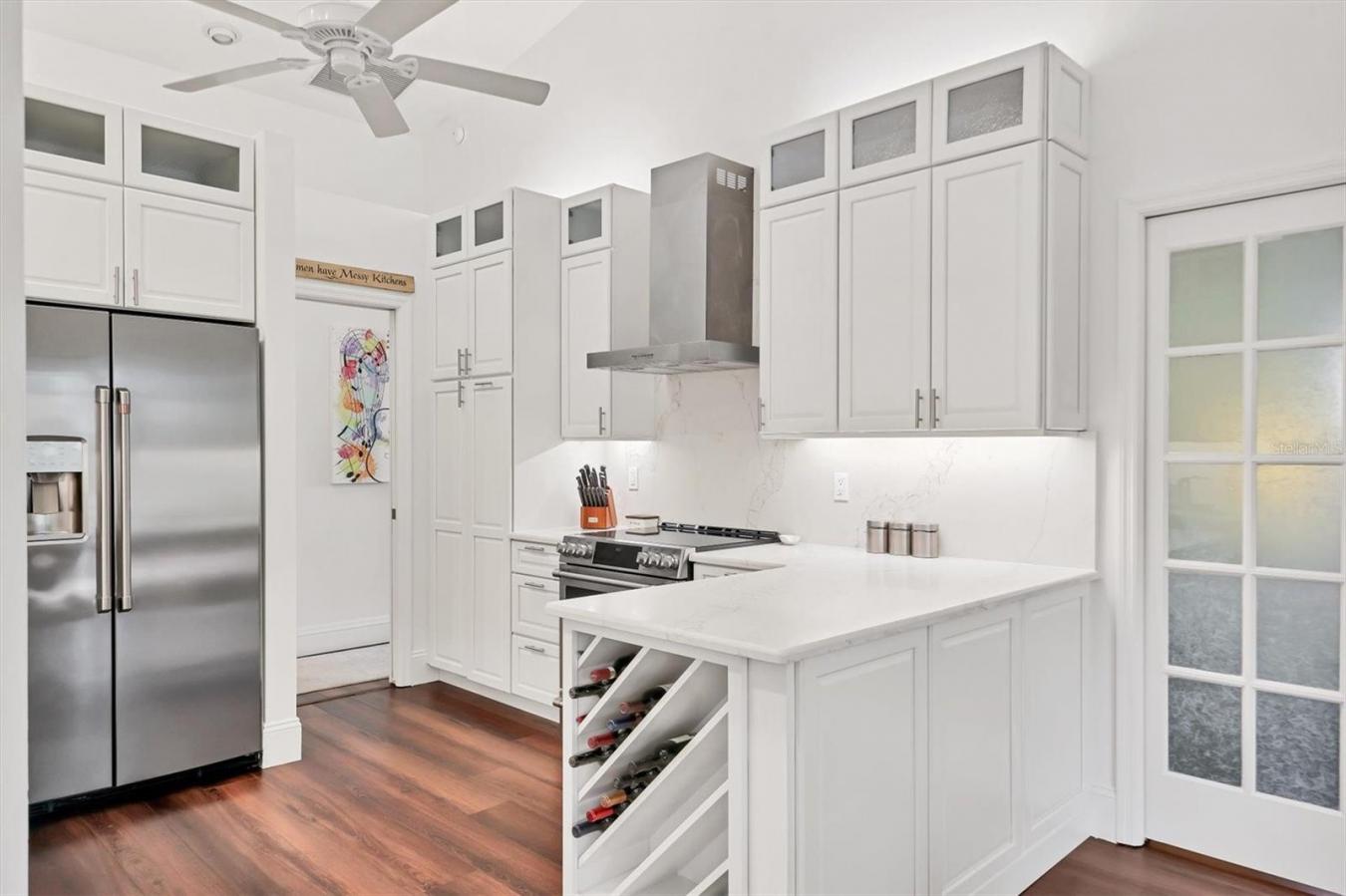 SARASOTA, Sarasota, 34235, United States, 3 Bedrooms Bedrooms, ,3 BathroomsBathrooms,Residential,For Sale,2012633