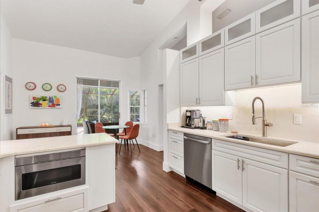 SARASOTA, Sarasota, 34235, United States, 3 Bedrooms Bedrooms, ,3 BathroomsBathrooms,Residential,For Sale,2012633