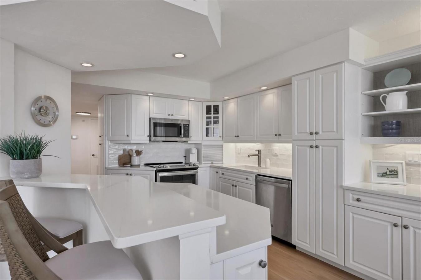 SARASOTA, Sarasota, 34242, United States, 2 Bedrooms Bedrooms, ,2 BathroomsBathrooms,Residential,For Sale,2012632