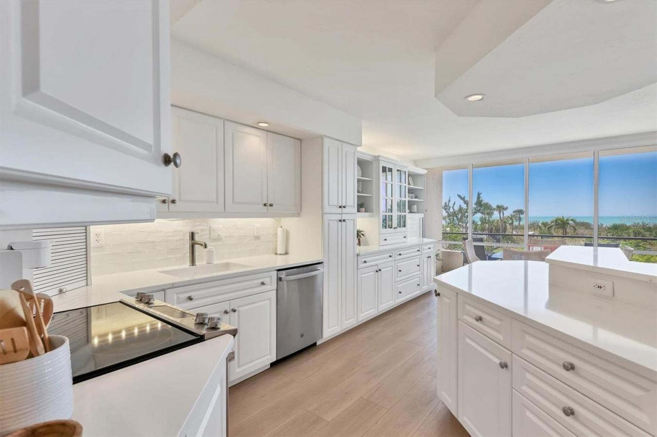 SARASOTA, Sarasota, 34242, United States, 2 Bedrooms Bedrooms, ,2 BathroomsBathrooms,Residential,For Sale,2012632