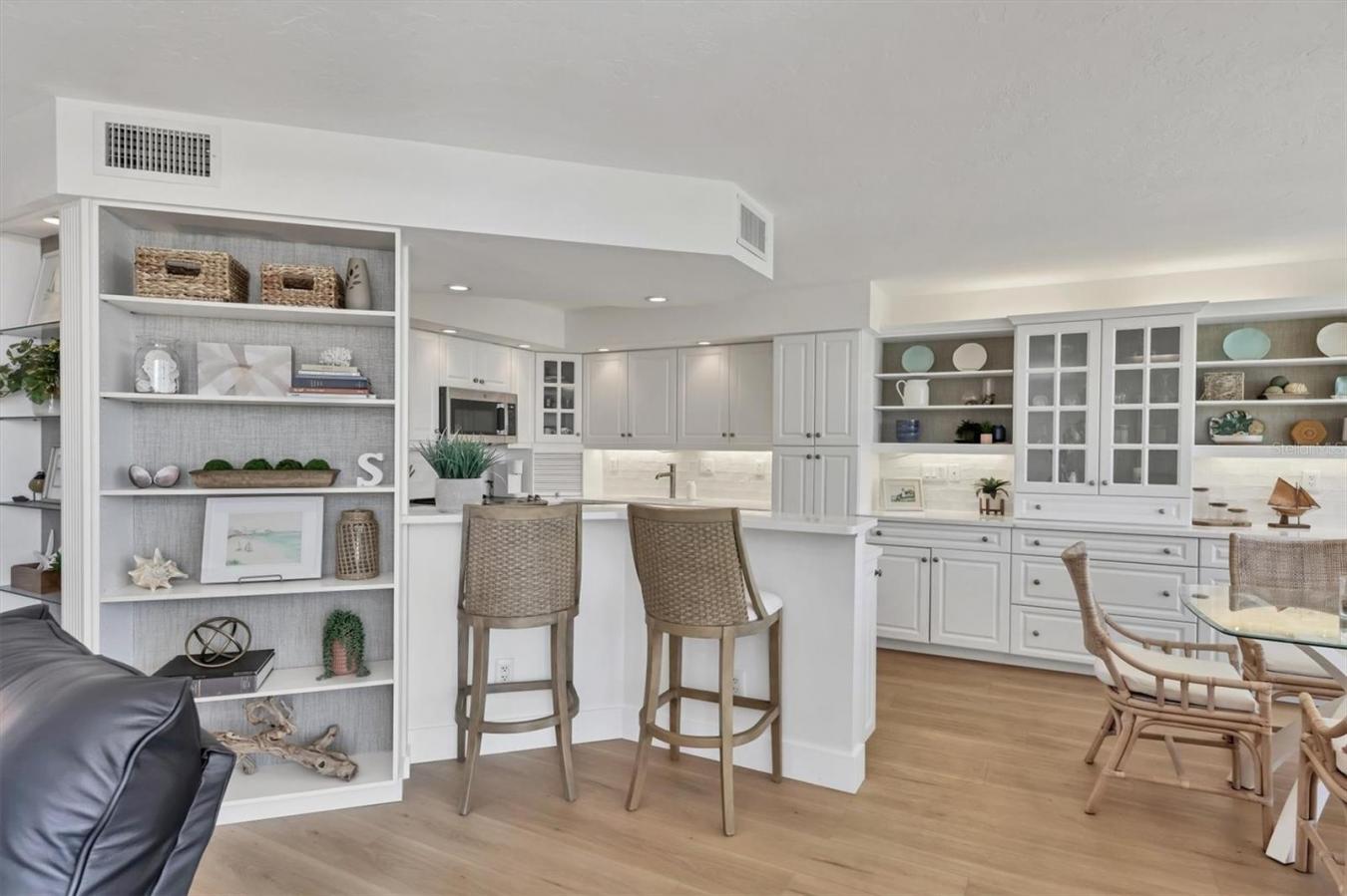 SARASOTA, Sarasota, 34242, United States, 2 Bedrooms Bedrooms, ,2 BathroomsBathrooms,Residential,For Sale,2012632