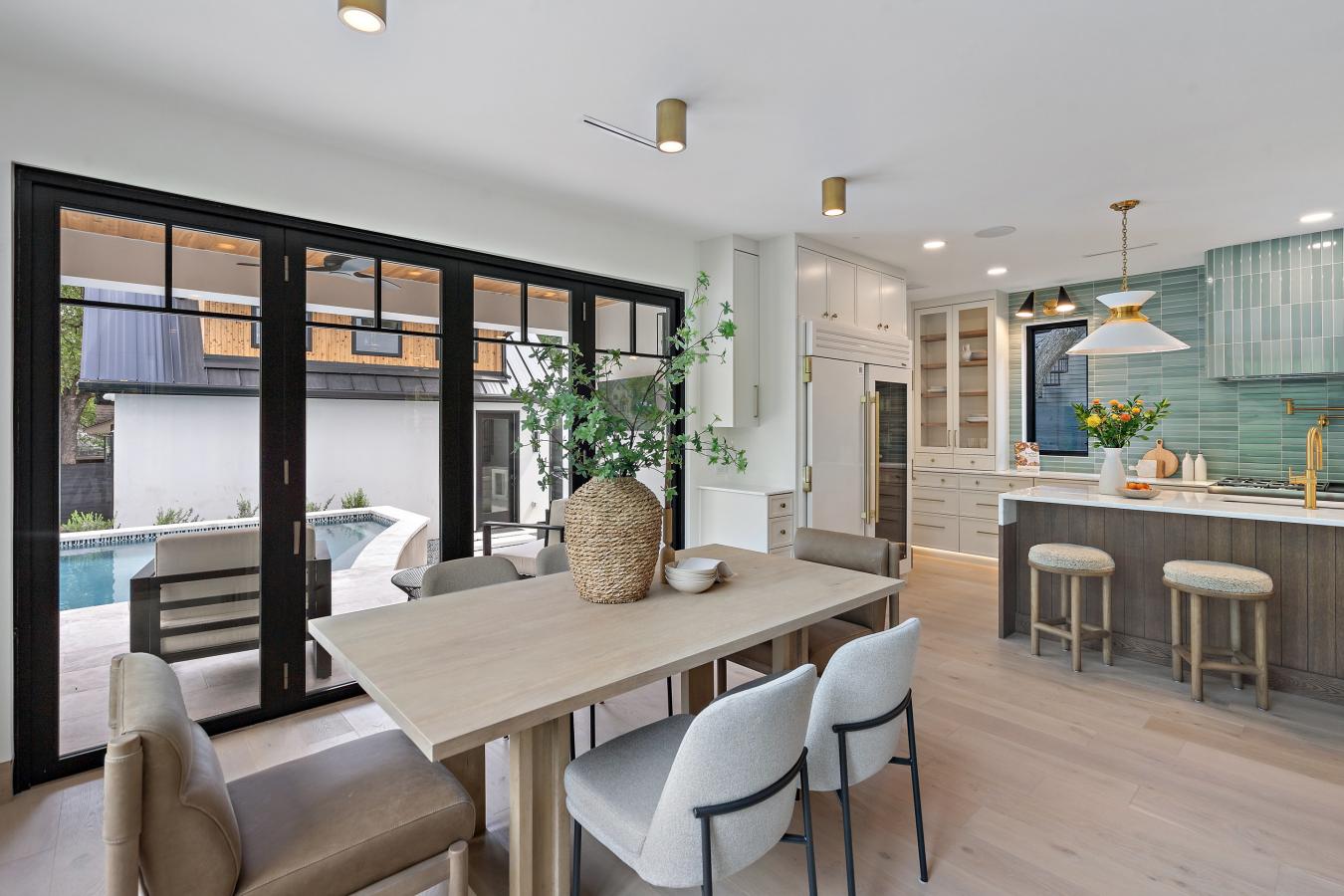 Austin, Texas, 78704, United States, 6 Bedrooms Bedrooms, ,5 BathroomsBathrooms,Residential,For Sale,2012631