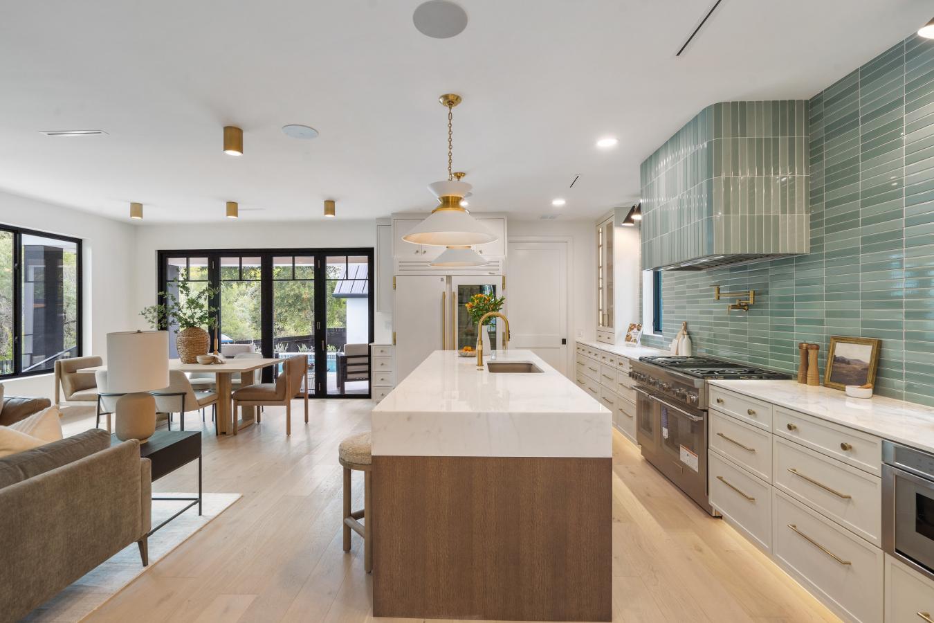 Austin, Texas, 78704, United States, 6 Bedrooms Bedrooms, ,5 BathroomsBathrooms,Residential,For Sale,2012631