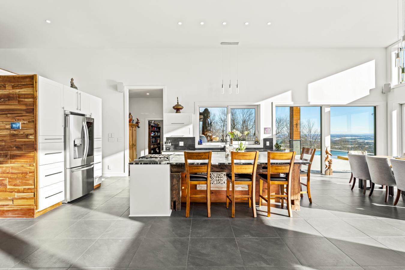 Canton de Hatley, QC, J0B 2C0, Canada, 3 Bedrooms Bedrooms, ,4 BathroomsBathrooms,Residential,For Sale,2012630