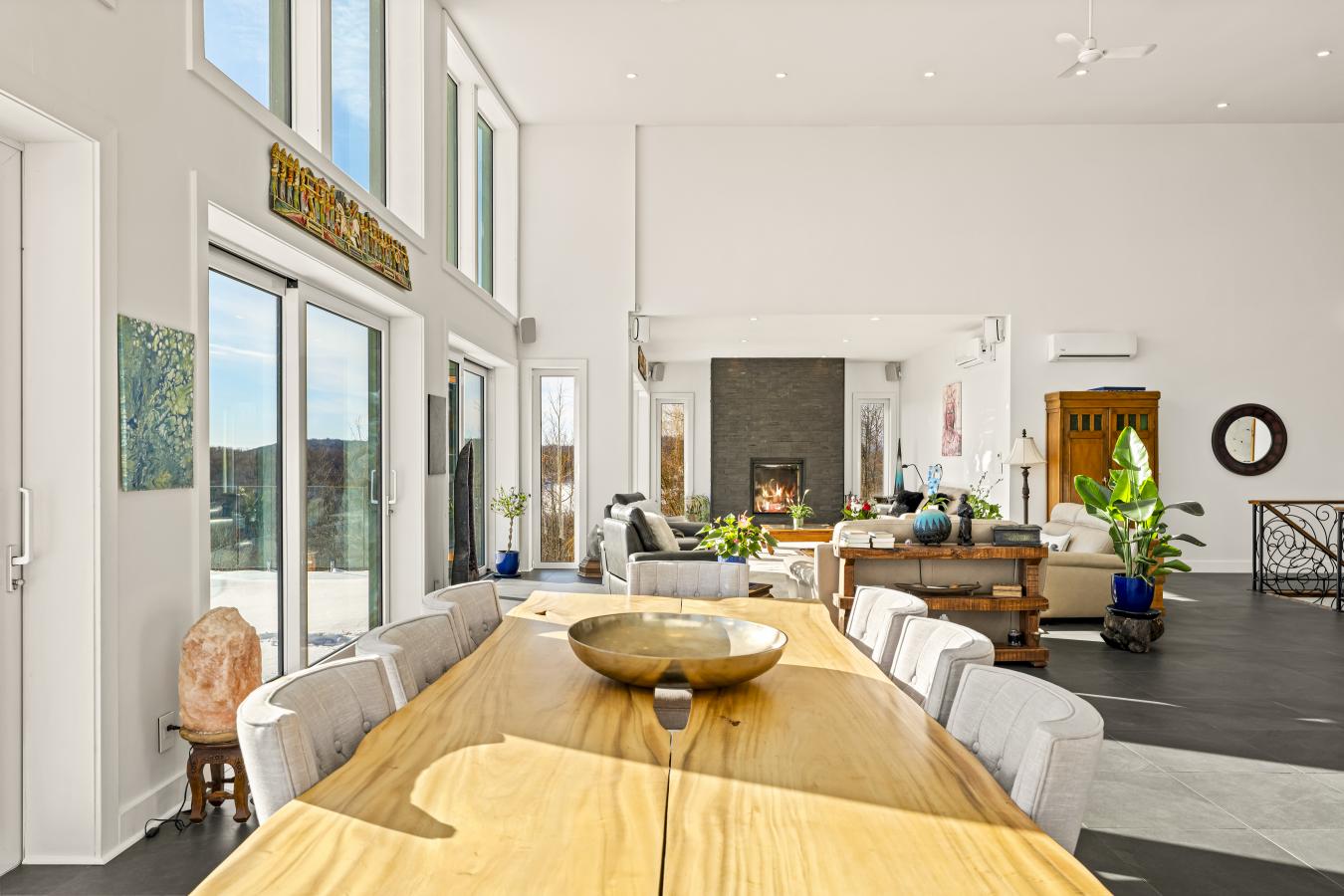 Canton de Hatley, QC, J0B 2C0, Canada, 3 Bedrooms Bedrooms, ,4 BathroomsBathrooms,Residential,For Sale,2012630