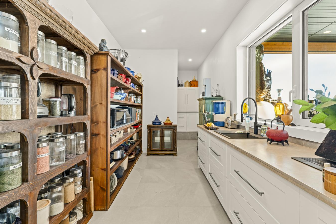 Canton de Hatley, QC, J0B 2C0, Canada, 3 Bedrooms Bedrooms, ,4 BathroomsBathrooms,Residential,For Sale,2012630