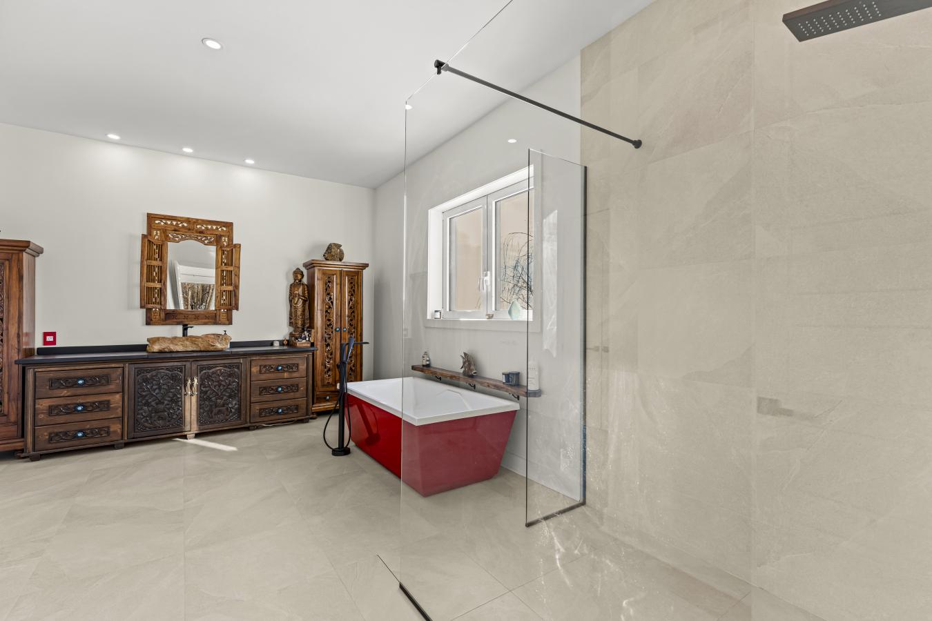 Canton de Hatley, QC, J0B 2C0, Canada, 3 Bedrooms Bedrooms, ,4 BathroomsBathrooms,Residential,For Sale,2012630