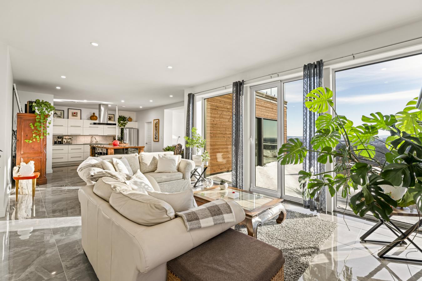 Canton de Hatley, QC, J0B 2C0, Canada, 3 Bedrooms Bedrooms, ,4 BathroomsBathrooms,Residential,For Sale,2012630