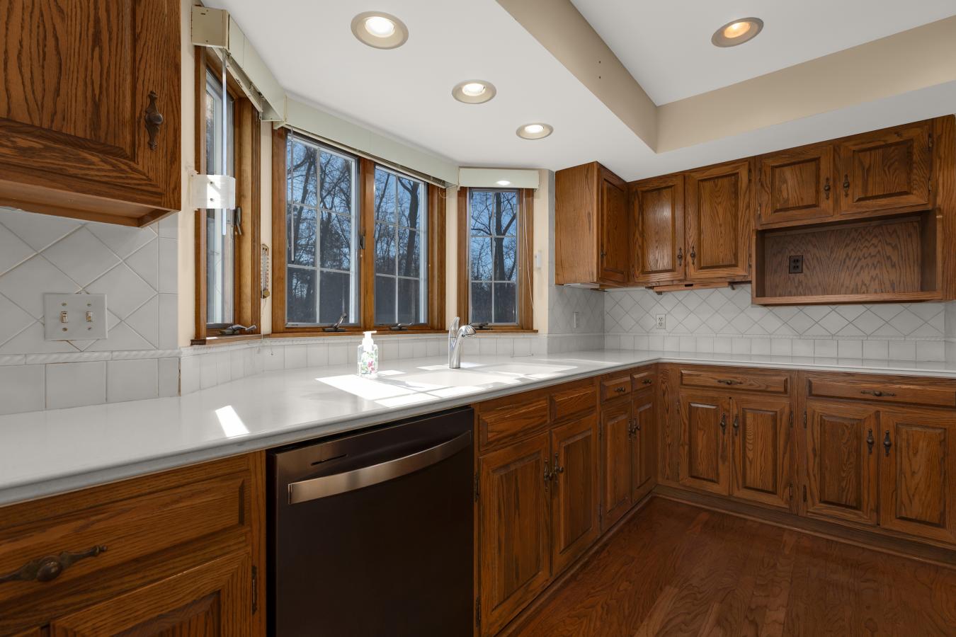 Town and Country, Missouri, 63017, United States, 4 Bedrooms Bedrooms, ,3 BathroomsBathrooms,Residential,For Sale,2012629