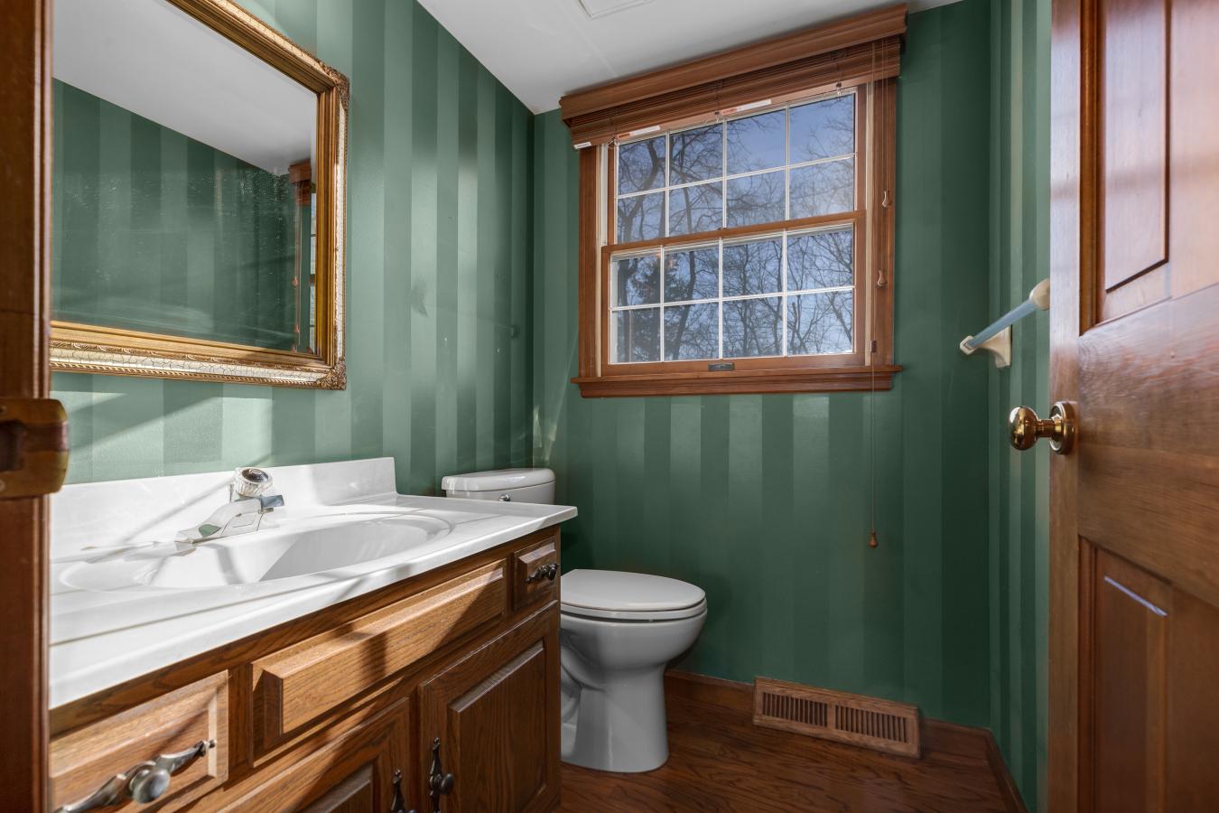 Town and Country, Missouri, 63017, United States, 4 Bedrooms Bedrooms, ,3 BathroomsBathrooms,Residential,For Sale,2012629