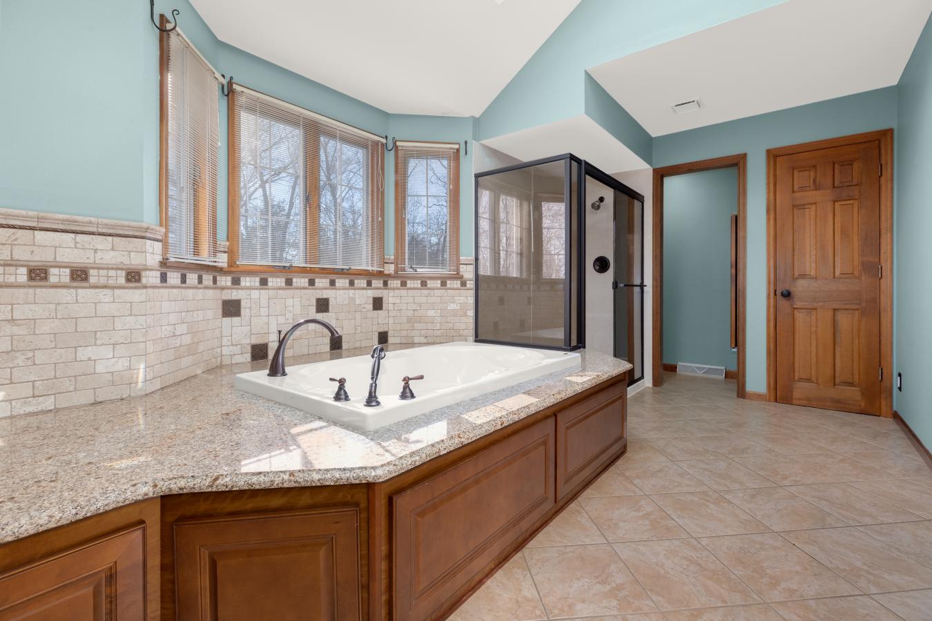 Town and Country, Missouri, 63017, United States, 4 Bedrooms Bedrooms, ,3 BathroomsBathrooms,Residential,For Sale,2012629