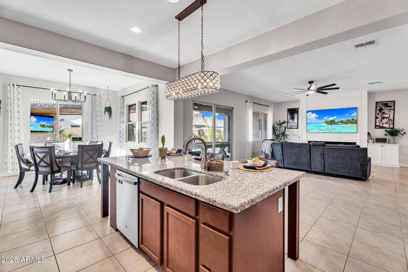 Gilbert, Maricopa, 85298, United States, 5 Bedrooms Bedrooms, ,2 BathroomsBathrooms,Residential,For Sale,2012627