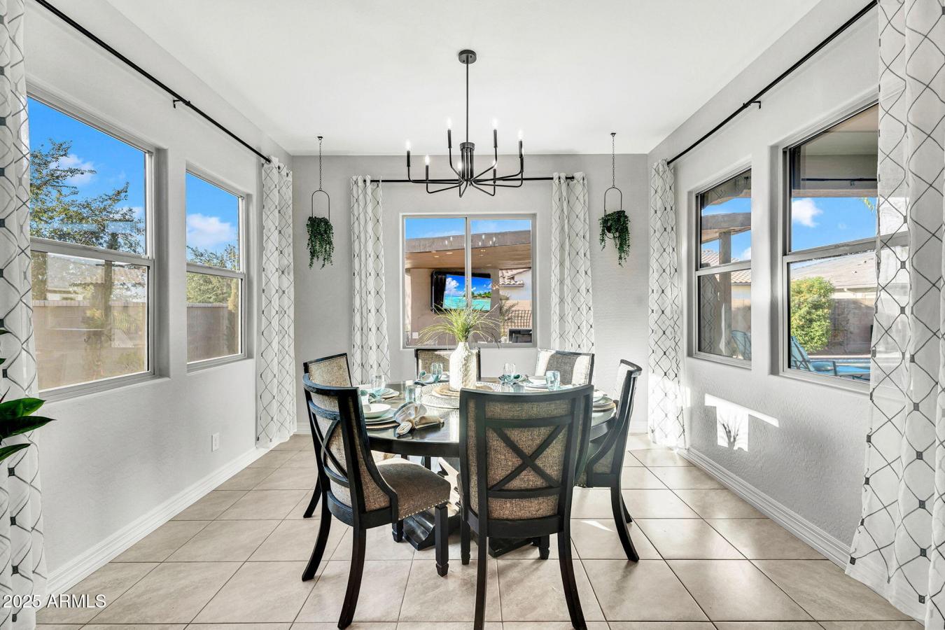 Gilbert, Maricopa, 85298, United States, 5 Bedrooms Bedrooms, ,2 BathroomsBathrooms,Residential,For Sale,2012627