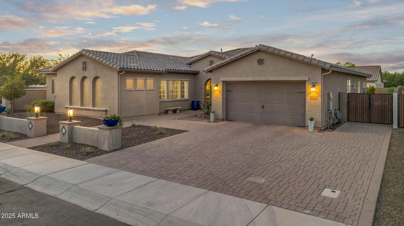 Gilbert, Maricopa, 85298, United States, 5 Bedrooms Bedrooms, ,2 BathroomsBathrooms,Residential,For Sale,2012627