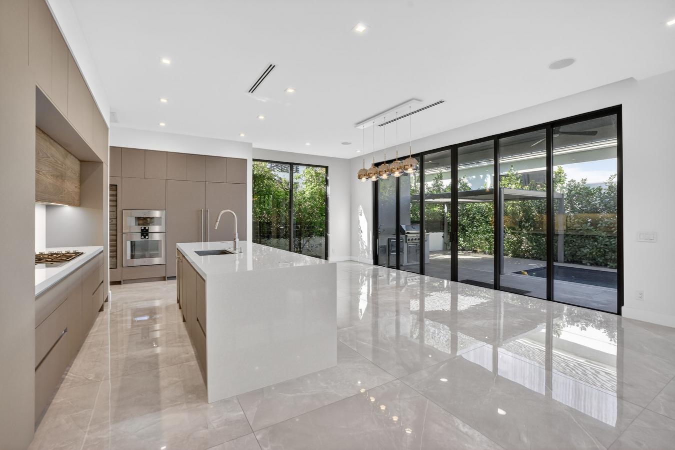 Fort Lauderdale, Florida, 33301, United States, 4 Bedrooms Bedrooms, ,4 BathroomsBathrooms,Residential,For Sale,2012403