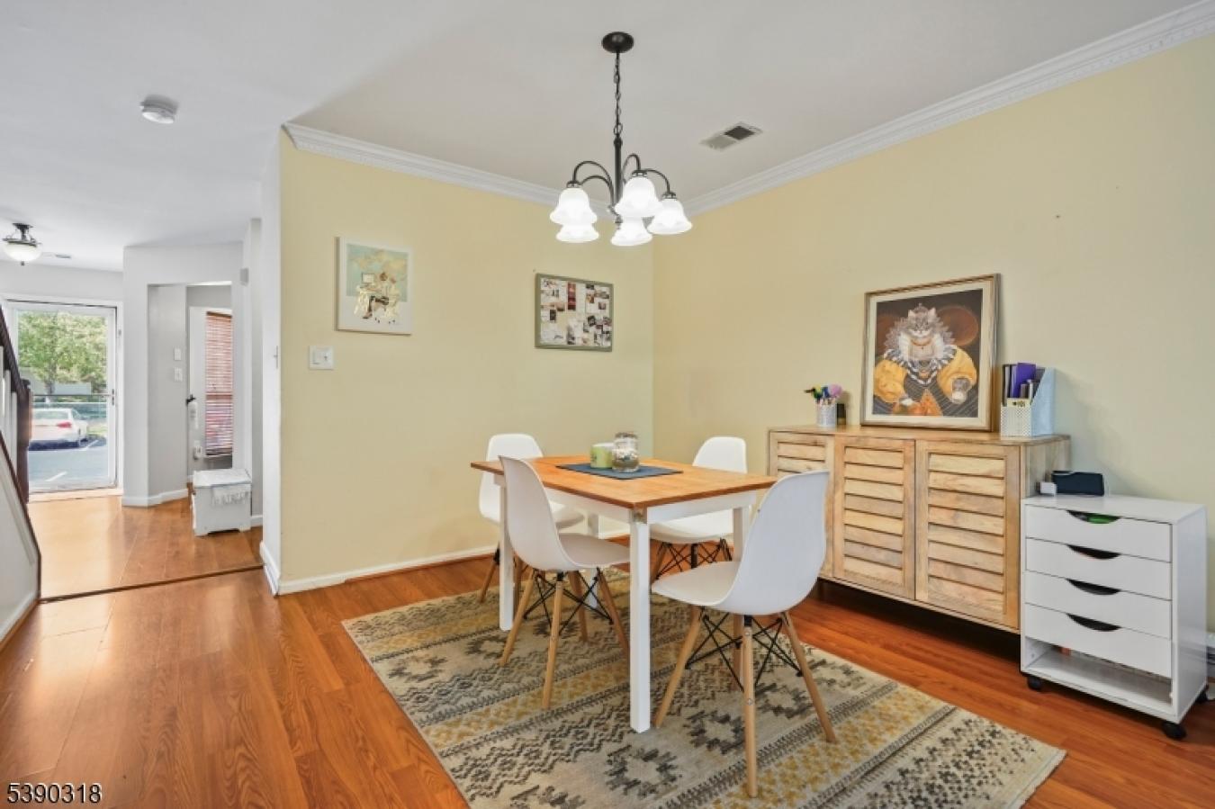 Welcome to 157 Setter Place, in the desirable Country Village Communit – image 10