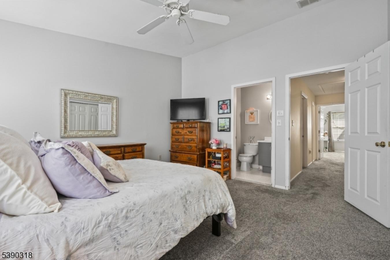 Welcome to 157 Setter Place, in the desirable Country Village Communit – image 17