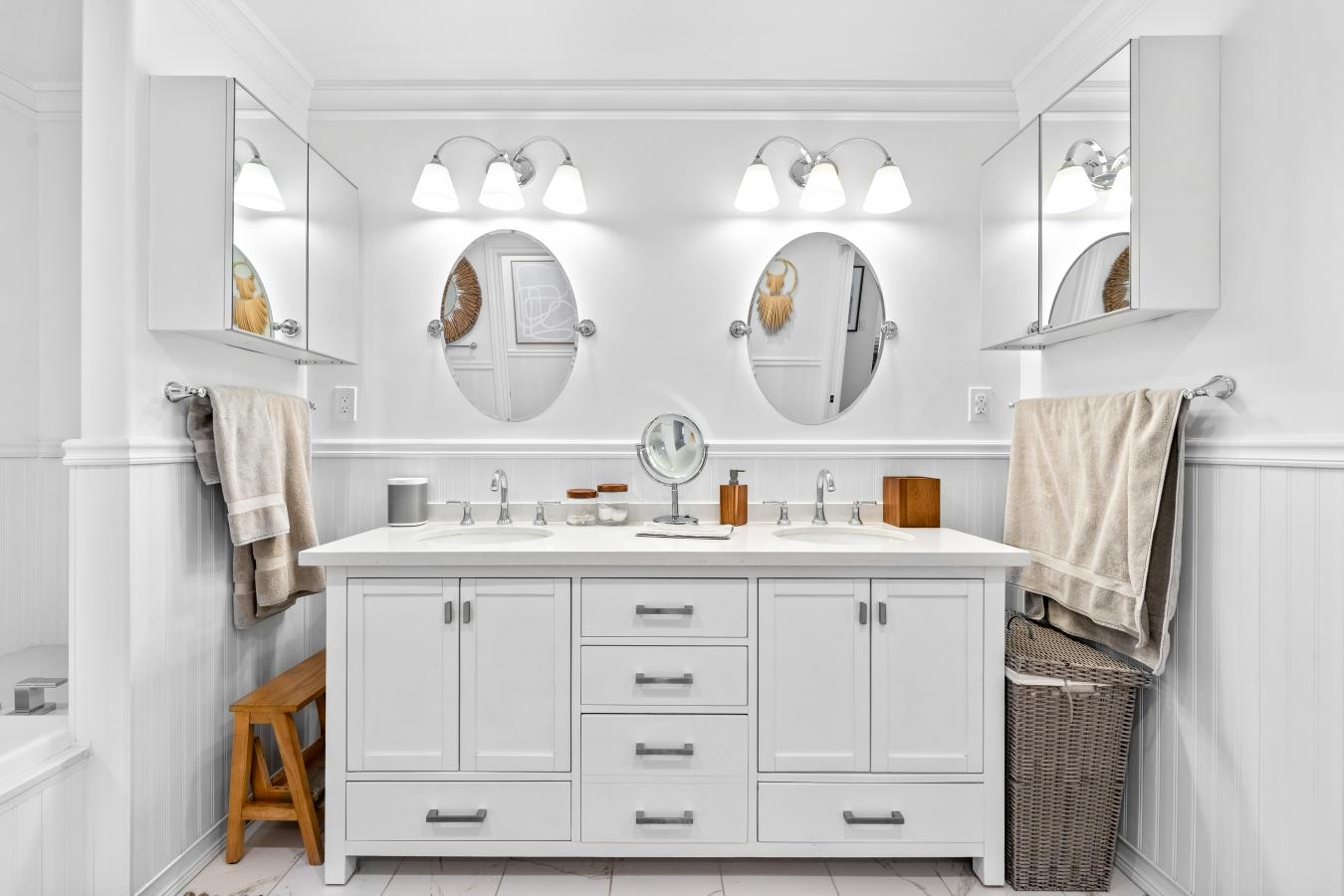 Fullerton, California, 92833, United States, 6 Bedrooms Bedrooms, ,5 BathroomsBathrooms,Residential,For Sale,2012402