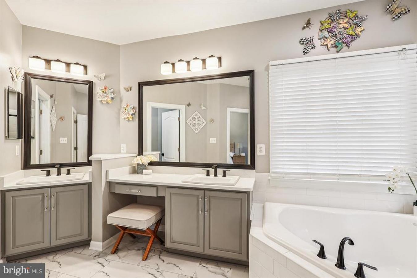 ANNAPOLIS, ANNE ARUNDEL, 21401, United States, 5 Bedrooms Bedrooms, ,4 BathroomsBathrooms,Residential,For Sale,2012623