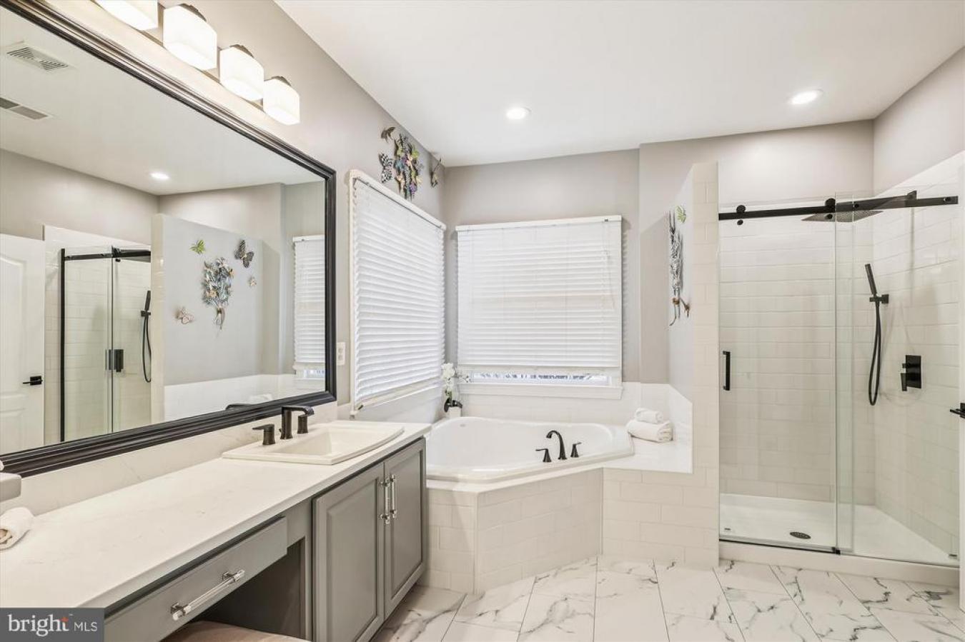 ANNAPOLIS, ANNE ARUNDEL, 21401, United States, 5 Bedrooms Bedrooms, ,4 BathroomsBathrooms,Residential,For Sale,2012623