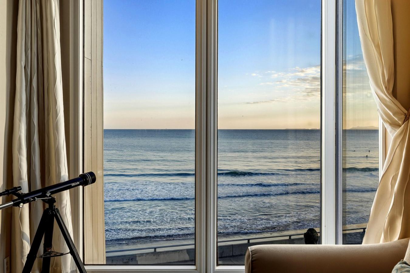 Ventura, Ventura, 93001, United States, 2 Bedrooms Bedrooms, ,2 BathroomsBathrooms,Residential,For Sale,2013598