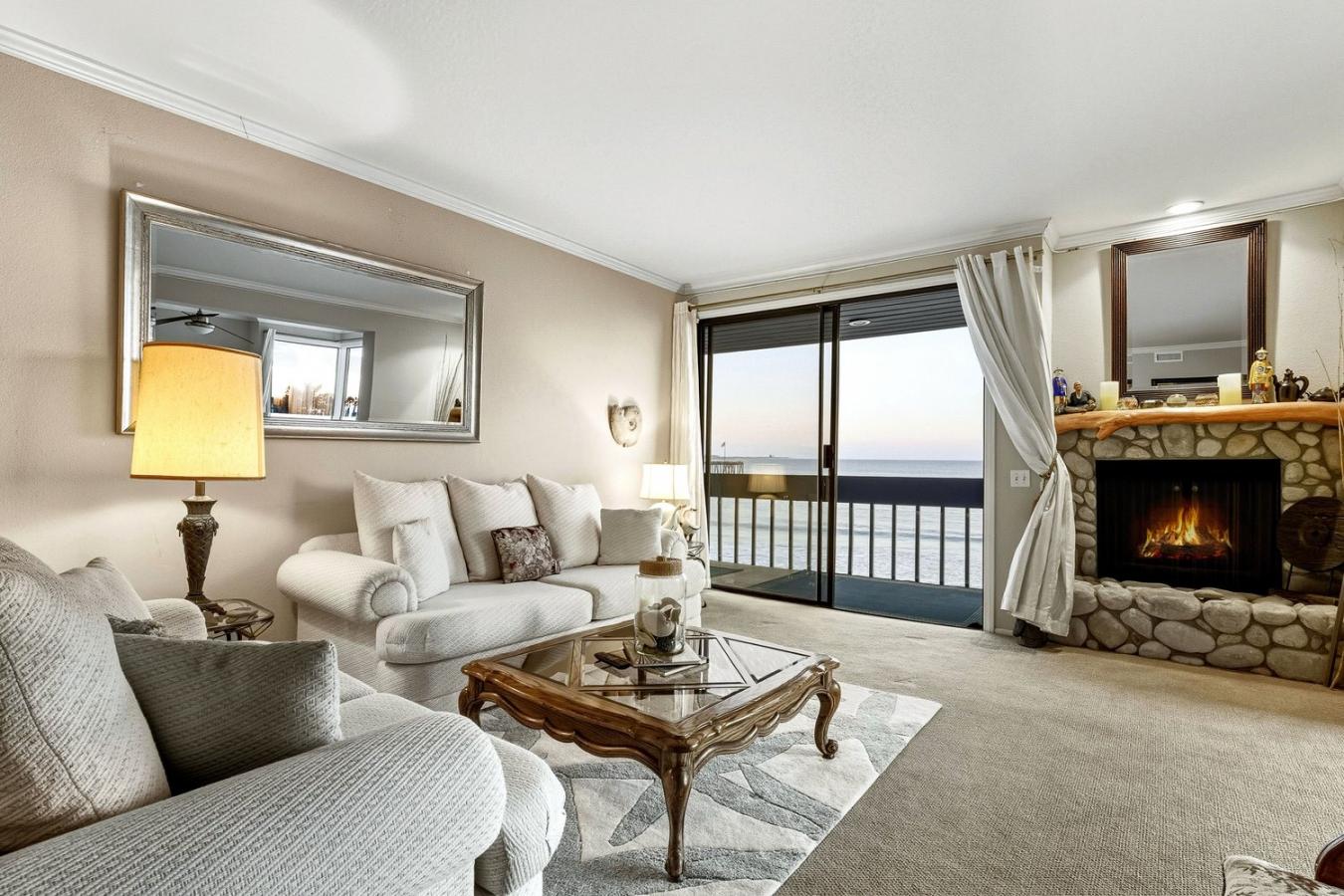 Ventura, Ventura, 93001, United States, 2 Bedrooms Bedrooms, ,2 BathroomsBathrooms,Residential,For Sale,2013598