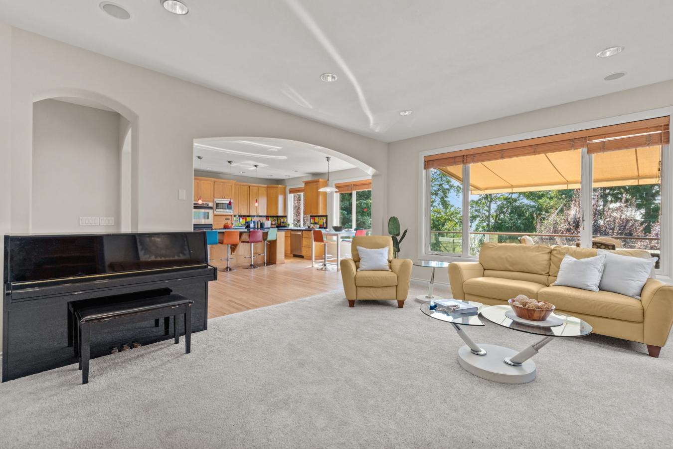 Sammamish, King, 98074, United States, 5 Bedrooms Bedrooms, ,4 BathroomsBathrooms,Residential,For Sale,2012622