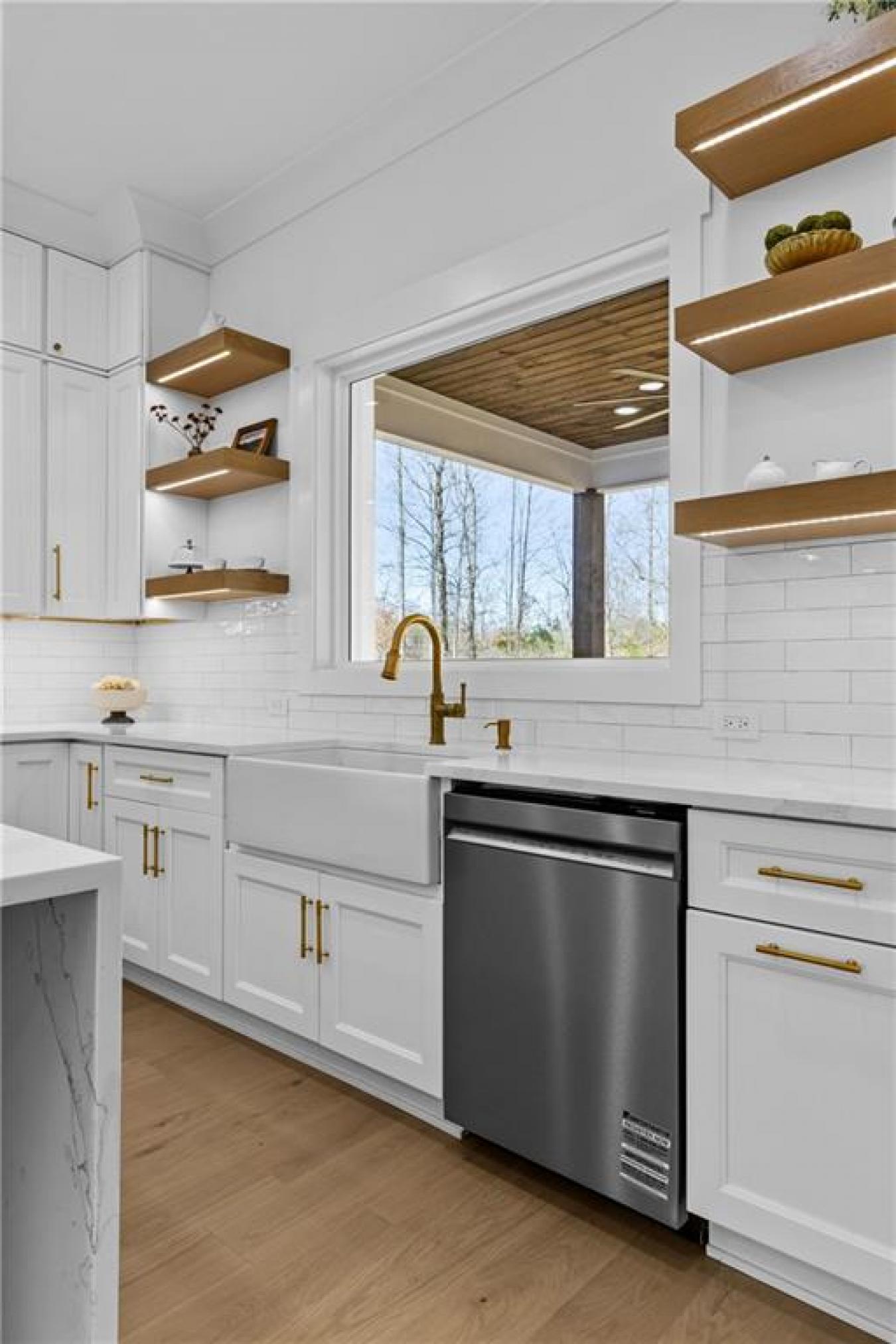 Bethlehem, Barrow - GA, 30620, United States, 5 Bedrooms Bedrooms, ,5 BathroomsBathrooms,Residential,For Sale,2012799