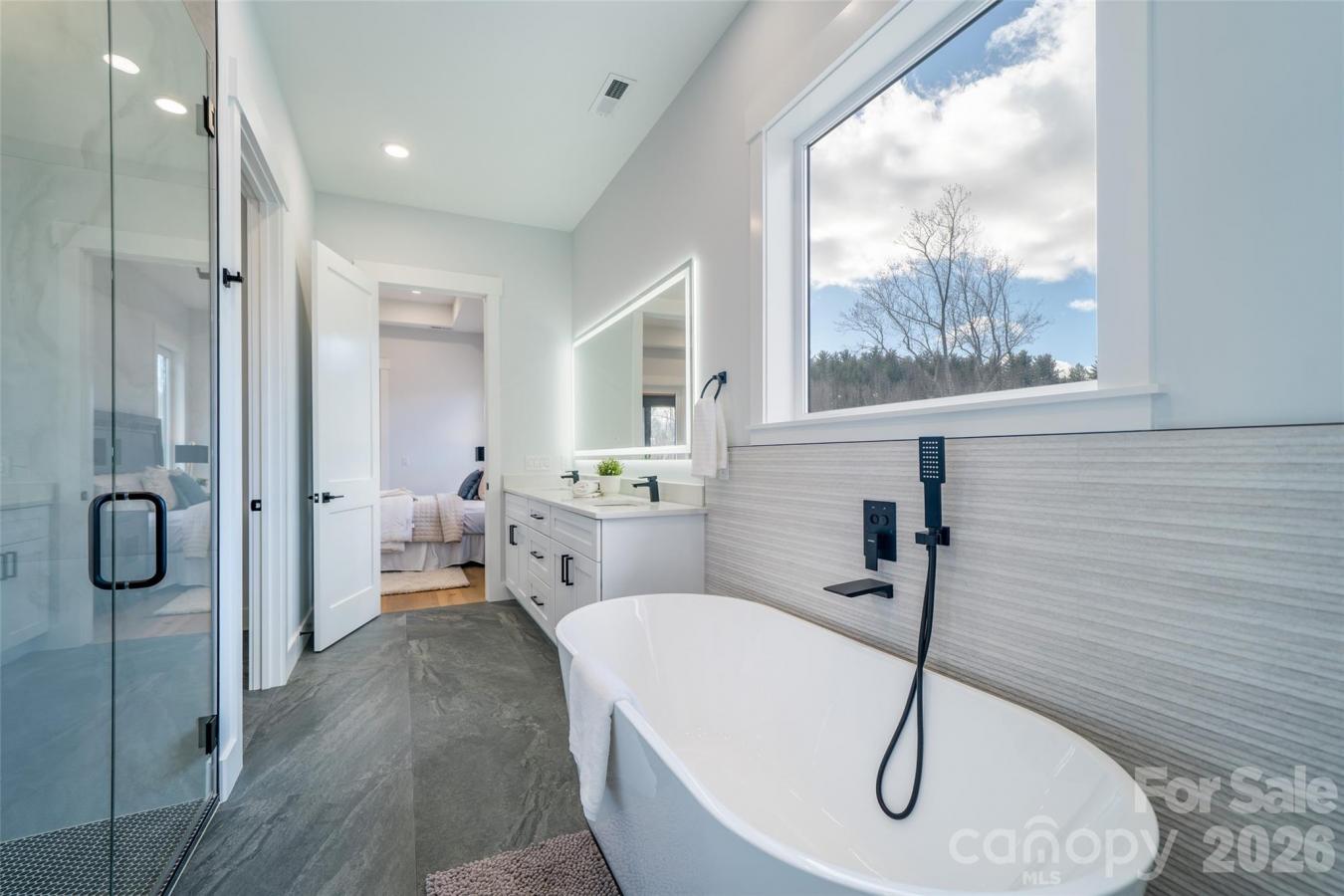 Arden, Buncombe, 28704, United States, 3 Bedrooms Bedrooms, ,3 BathroomsBathrooms,Residential,For Sale,2012796