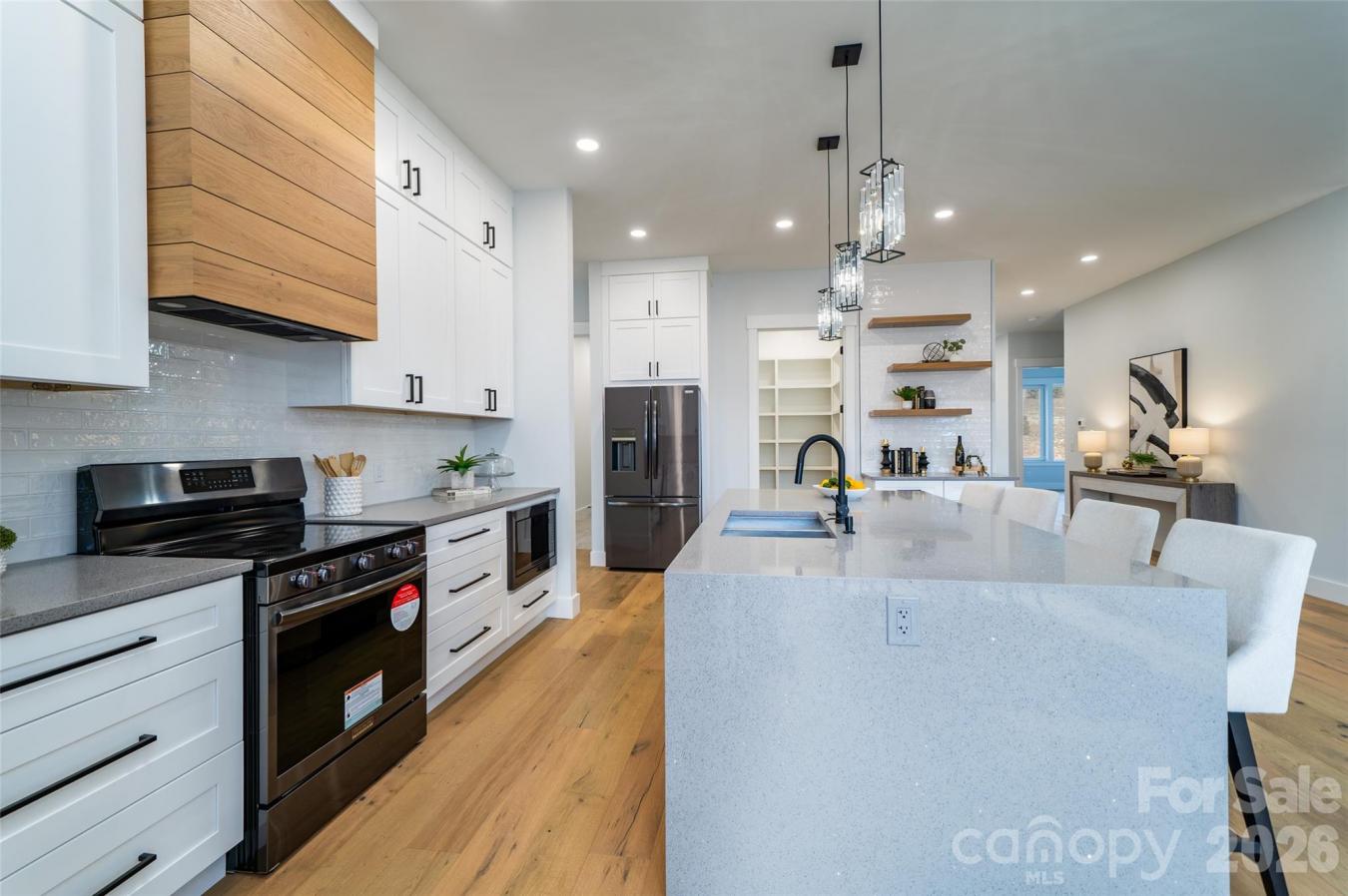 Arden, Buncombe, 28704, United States, 3 Bedrooms Bedrooms, ,3 BathroomsBathrooms,Residential,For Sale,2012796