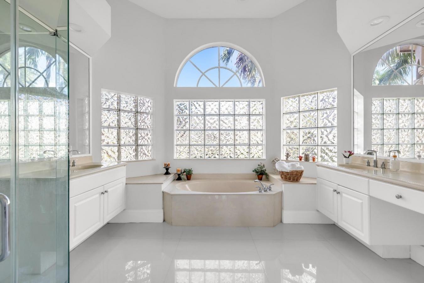 Coral Springs, Broward, 33076, United States, 4 Bedrooms Bedrooms, ,3 BathroomsBathrooms,Residential,For Sale,2012795