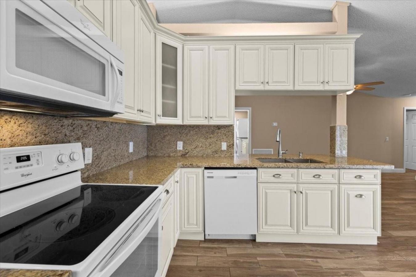 Wellington, Palm Beach, 33414, United States, 4 Bedrooms Bedrooms, ,2 BathroomsBathrooms,Residential,For Sale,2012794