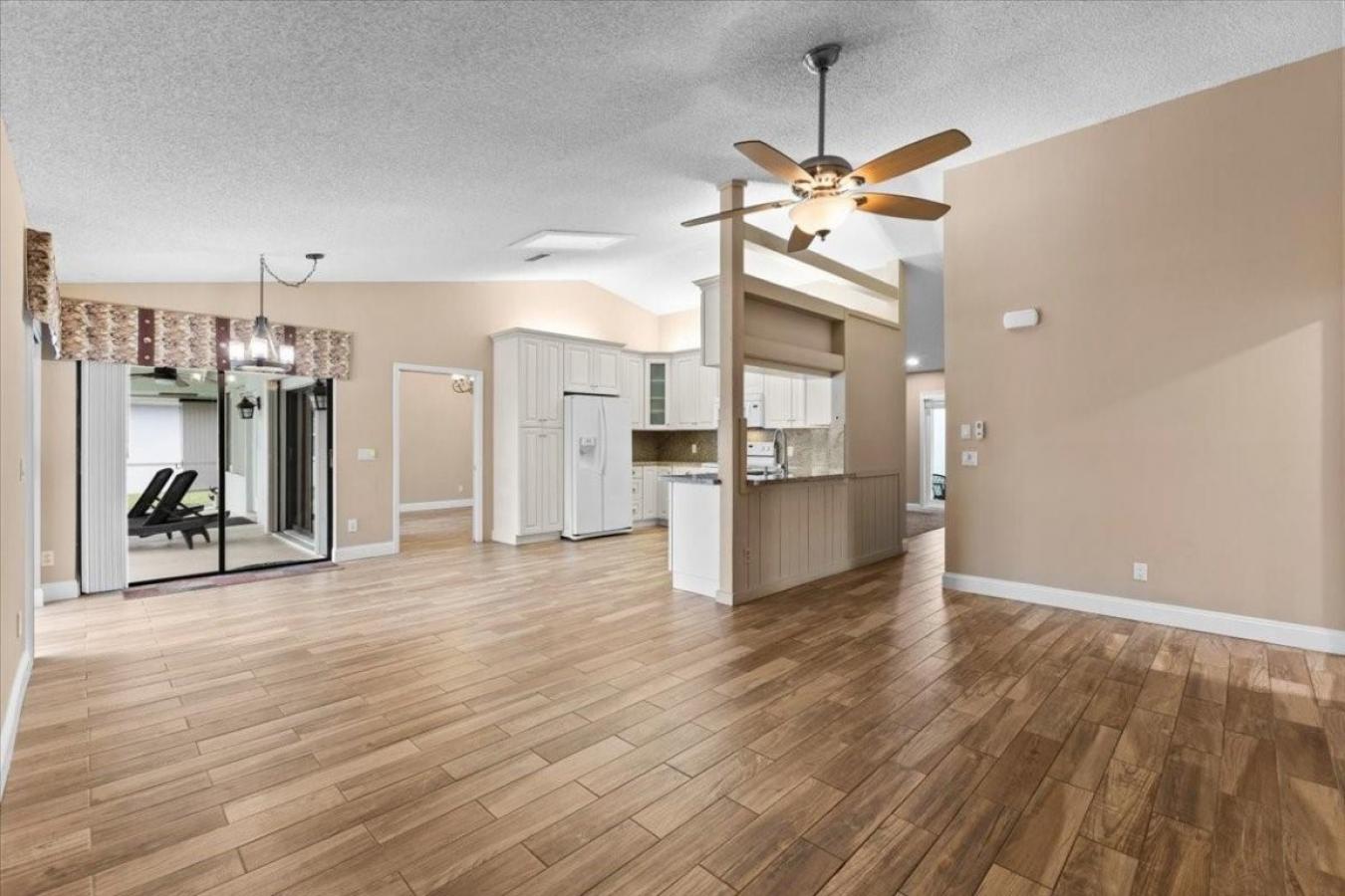 Wellington, Palm Beach, 33414, United States, 4 Bedrooms Bedrooms, ,2 BathroomsBathrooms,Residential,For Sale,2012794