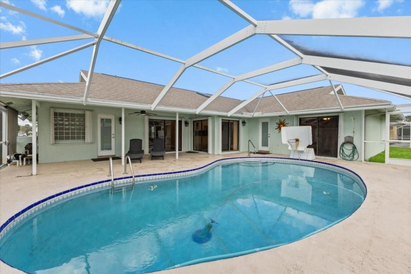 Wellington, Palm Beach, 33414, United States, 4 Bedrooms Bedrooms, ,2 BathroomsBathrooms,Residential,For Sale,2012794