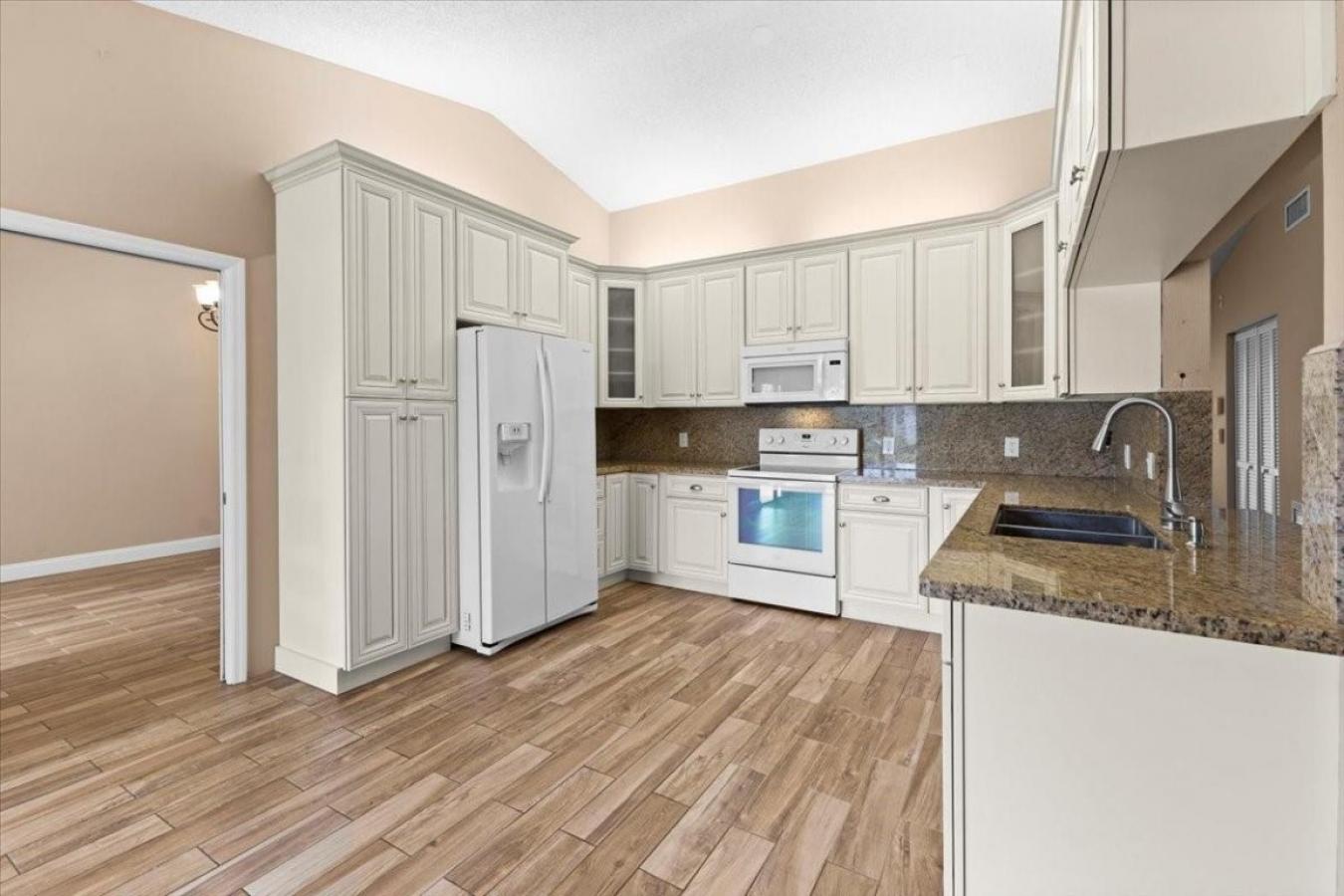 Wellington, Palm Beach, 33414, United States, 4 Bedrooms Bedrooms, ,2 BathroomsBathrooms,Residential,For Sale,2012794