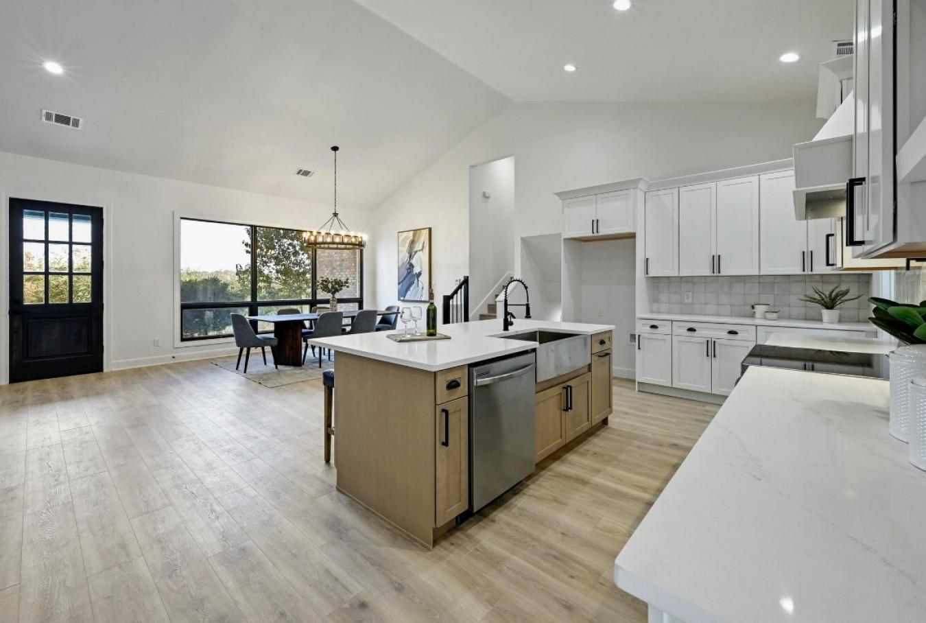 Austin, Travis, 78731, United States, 4 Bedrooms Bedrooms, ,3 BathroomsBathrooms,Residential,For Sale,2012787