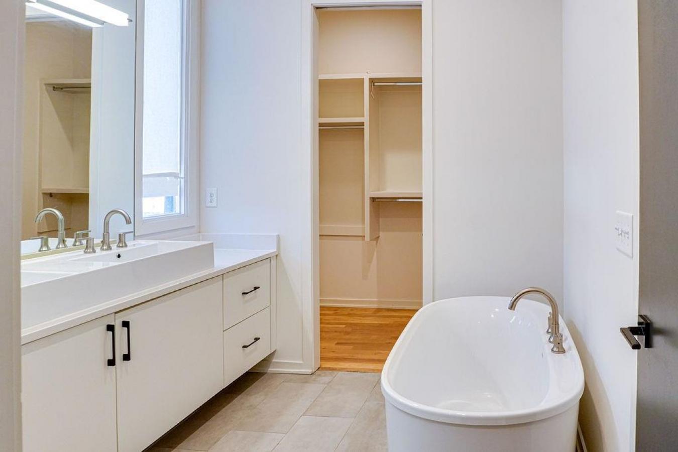 Atlanta, Fulton - GA, 30316, United States, 4 Bedrooms Bedrooms, ,4 BathroomsBathrooms,Residential,For Sale,2012785