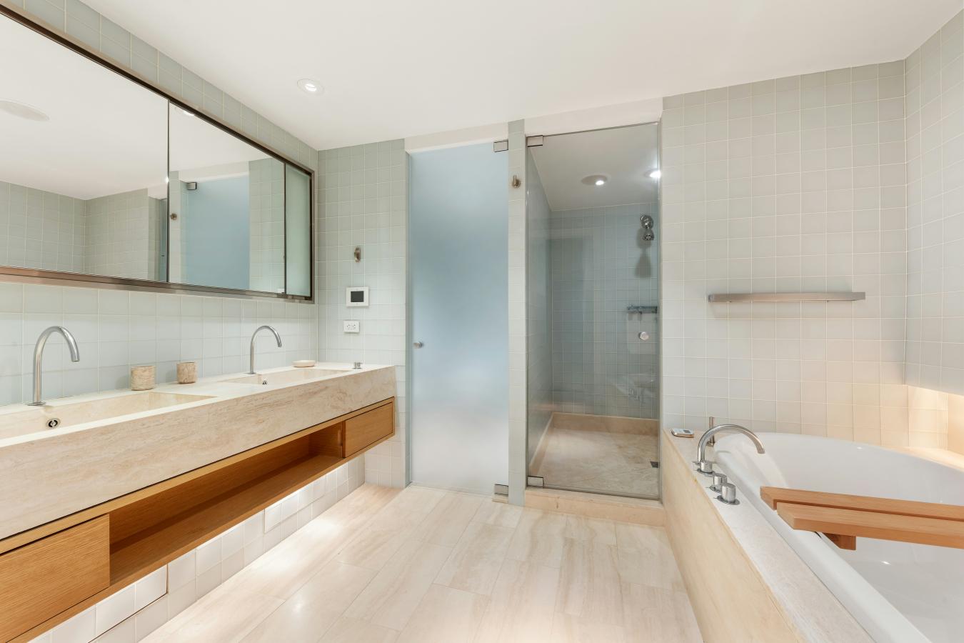 Gramercy Park, New York, 10010, United States, 2 Bedrooms Bedrooms, ,2 BathroomsBathrooms,Residential,For Sale,2012780