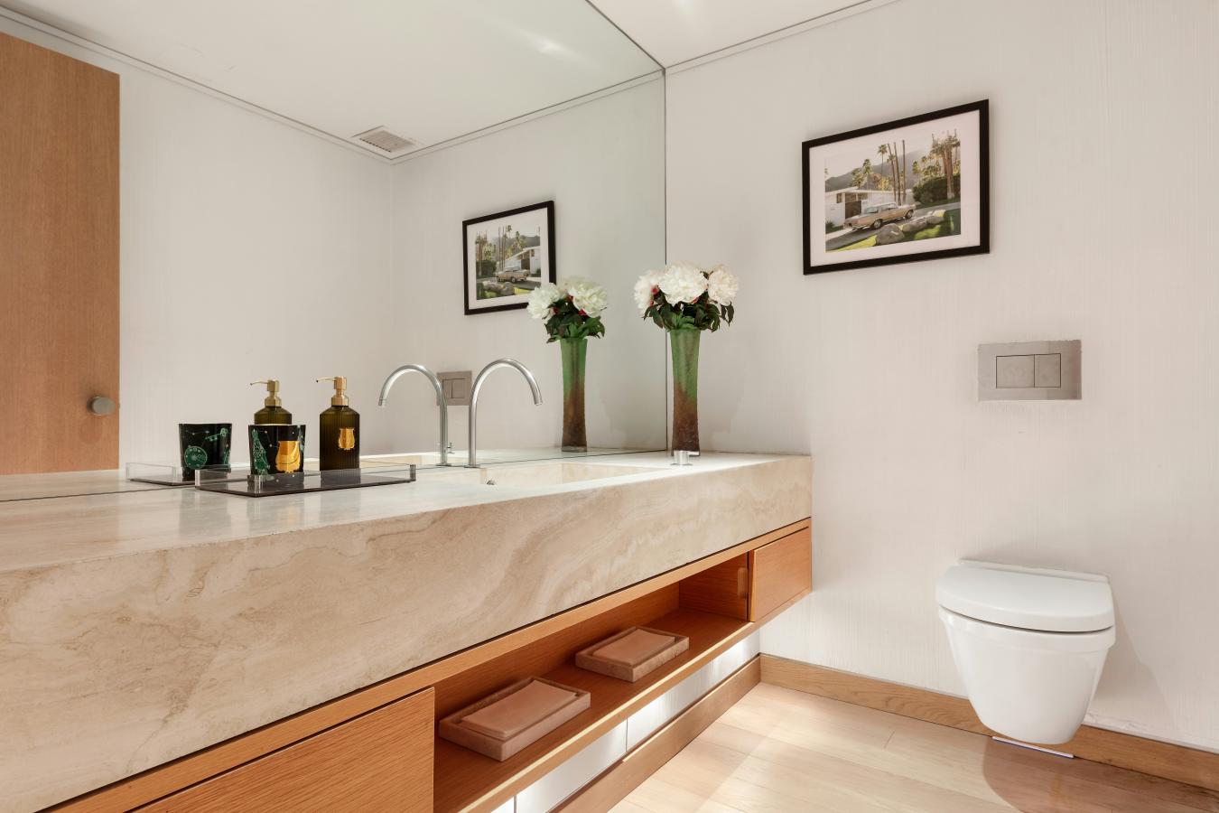 Gramercy Park, New York, 10010, United States, 2 Bedrooms Bedrooms, ,2 BathroomsBathrooms,Residential,For Sale,2012780