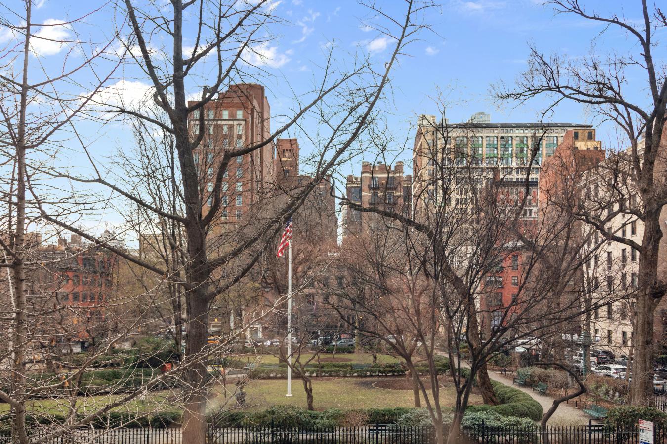 Gramercy Park, New York, 10010, United States, 2 Bedrooms Bedrooms, ,2 BathroomsBathrooms,Residential,For Sale,2012780