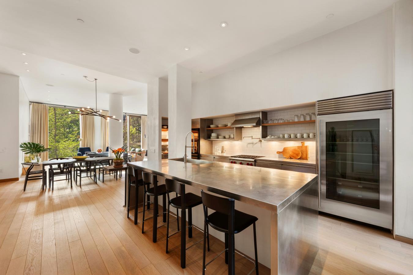 Gramercy Park, New York, 10010, United States, 2 Bedrooms Bedrooms, ,2 BathroomsBathrooms,Residential,For Sale,2012780