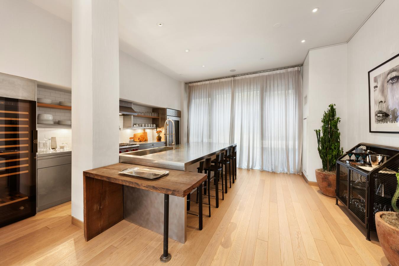 Gramercy Park, New York, 10010, United States, 2 Bedrooms Bedrooms, ,2 BathroomsBathrooms,Residential,For Sale,2012780