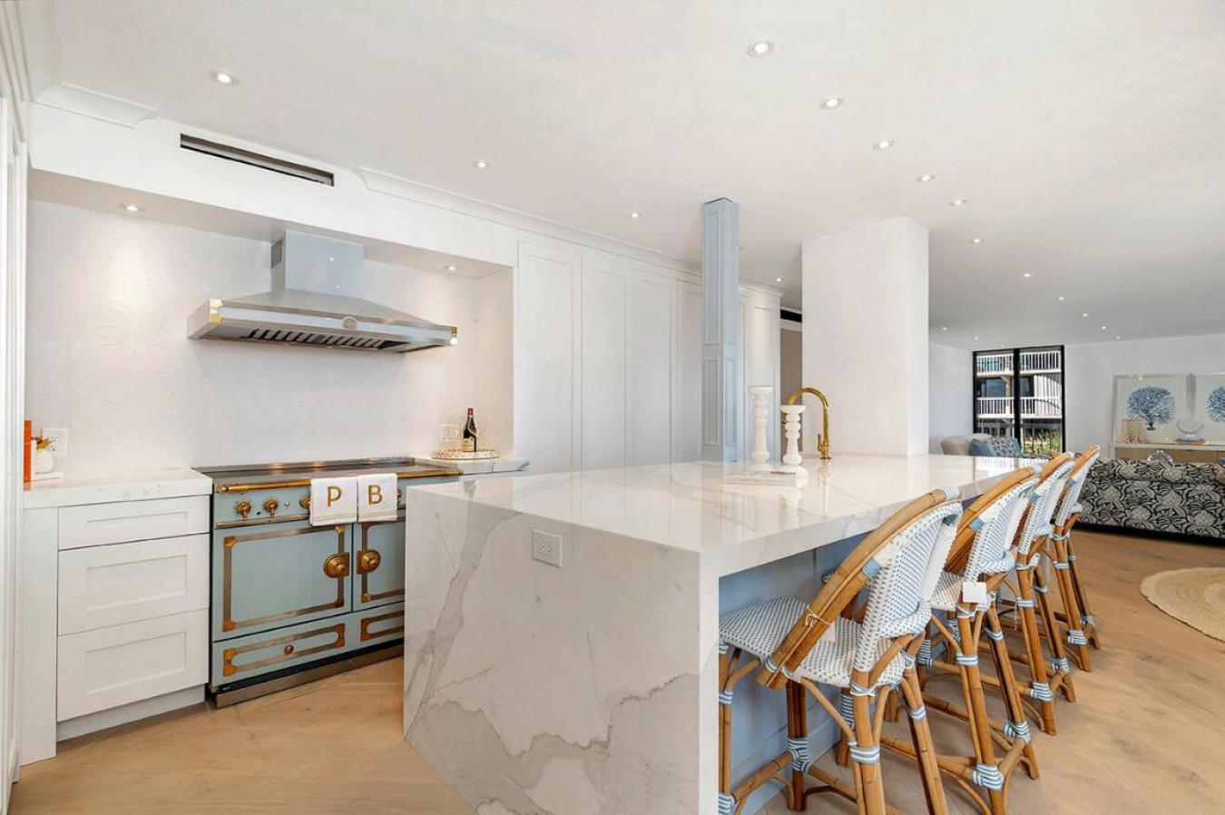 Palm Beach, Florida, 33480, United States, 3 Bedrooms Bedrooms, ,3 BathroomsBathrooms,Residential,For Sale,2012778