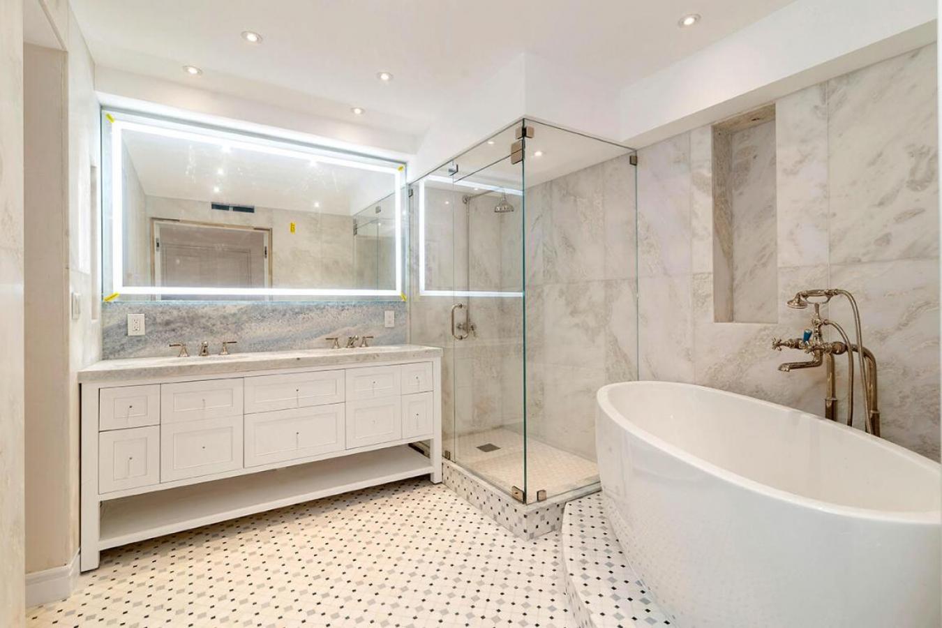 Palm Beach, Florida, 33480, United States, 3 Bedrooms Bedrooms, ,3 BathroomsBathrooms,Residential,For Sale,2012778