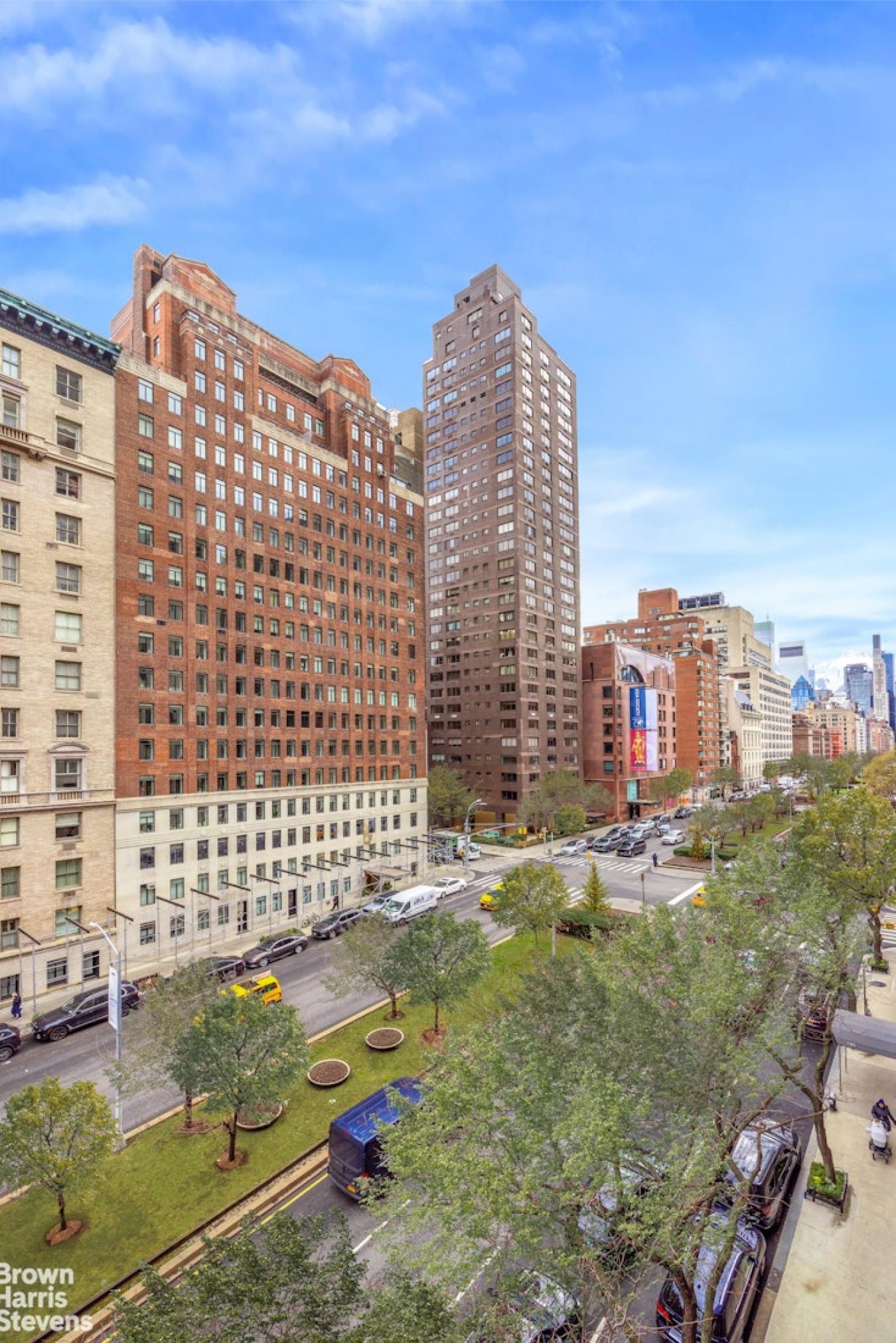 New York, New York, 10021, United States, 3 Bedrooms Bedrooms, ,3 BathroomsBathrooms,Residential,For Sale,2012779