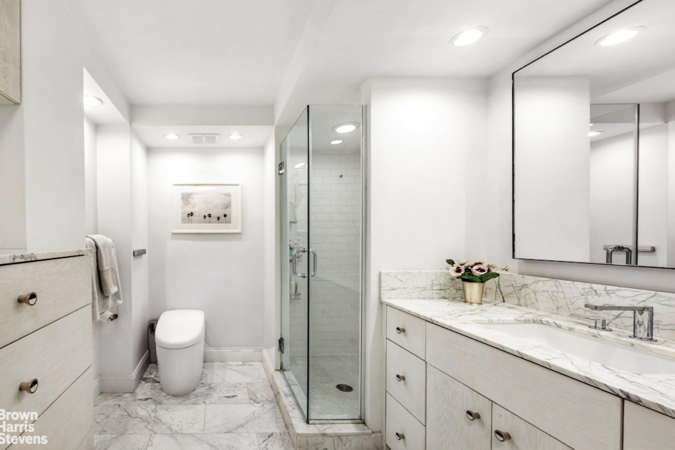 New York, New York, 10021, United States, 3 Bedrooms Bedrooms, ,3 BathroomsBathrooms,Residential,For Sale,2012779