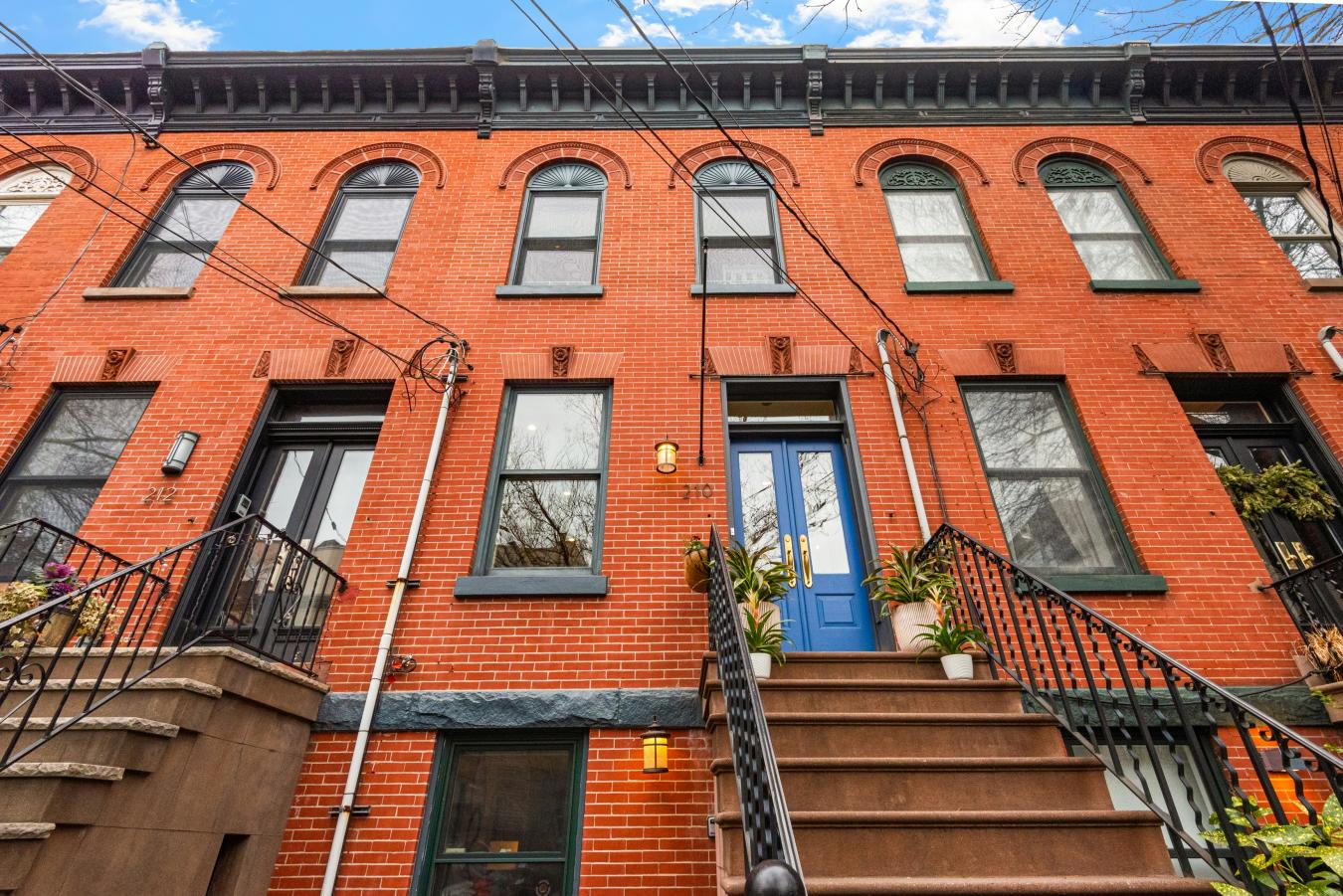 Hoboken, New Jersey, 07030, United States, 3 Bedrooms Bedrooms, ,2 BathroomsBathrooms,Residential,For Sale,2012775