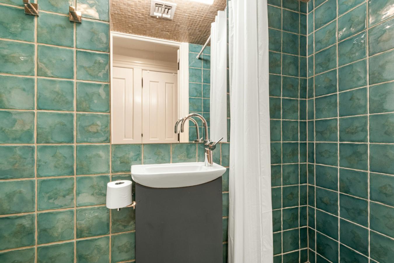 Hoboken, New Jersey, 07030, United States, 3 Bedrooms Bedrooms, ,2 BathroomsBathrooms,Residential,For Sale,2012775