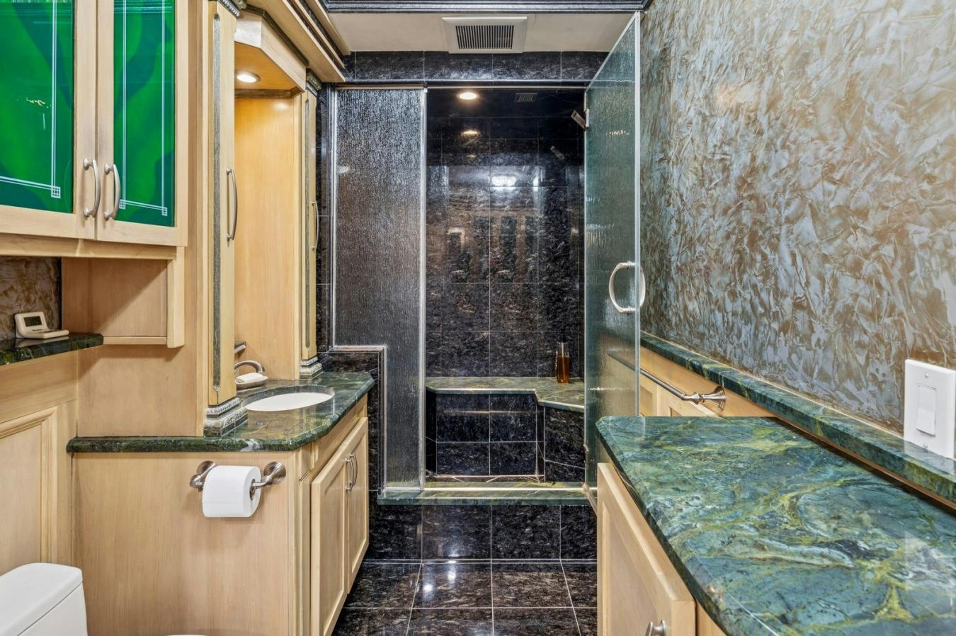 New York, New York, 10021, United States, 2 Bedrooms Bedrooms, ,2 BathroomsBathrooms,Residential,For Sale,2012772