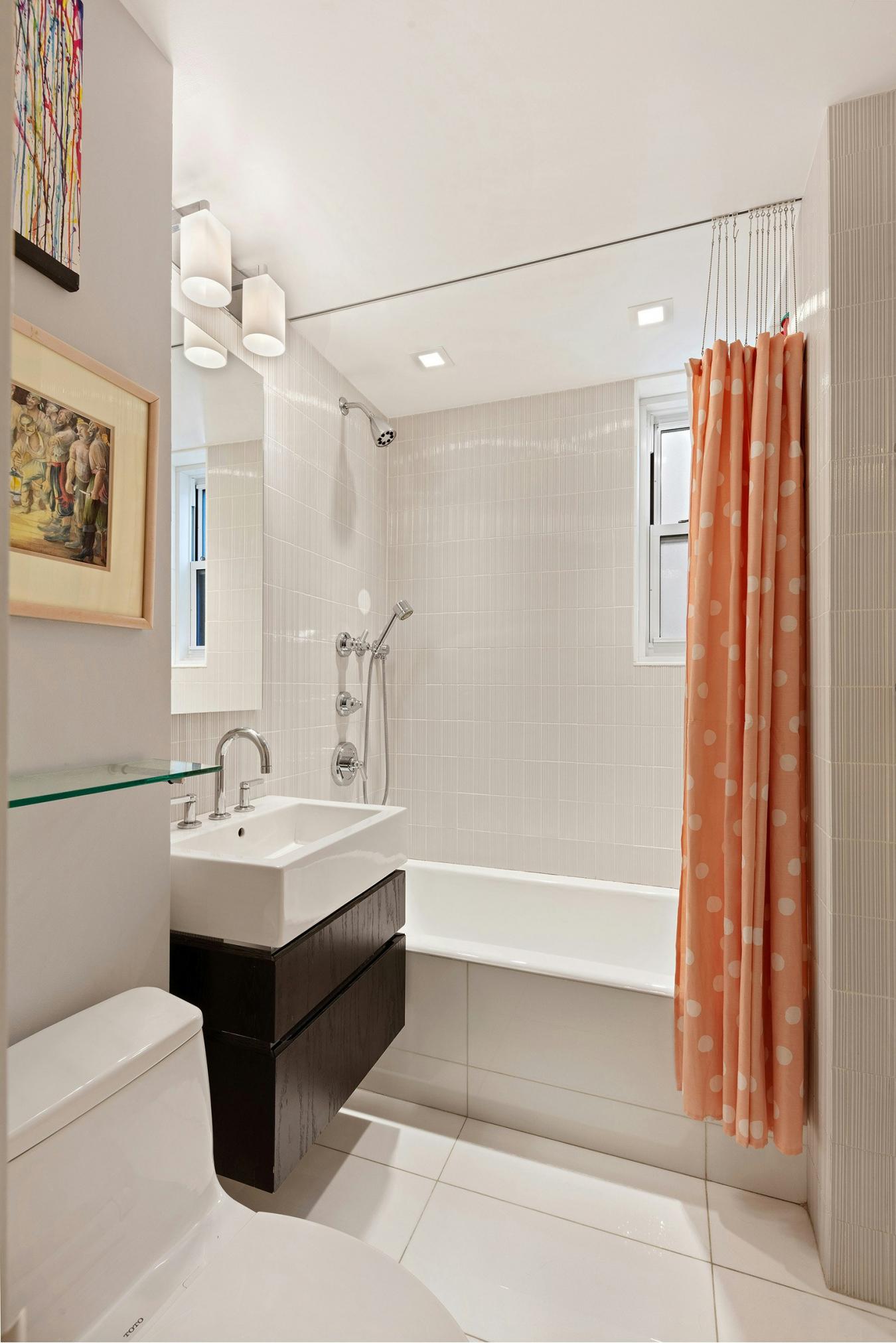 New York, New York, 10023, United States, 2 Bedrooms Bedrooms, ,2 BathroomsBathrooms,Residential,For Sale,2012770